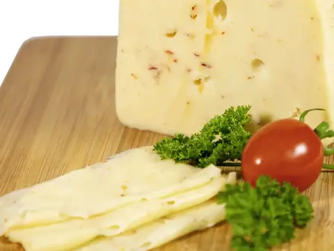 Grünländer Käse Chili 48% Fett i. Tr.