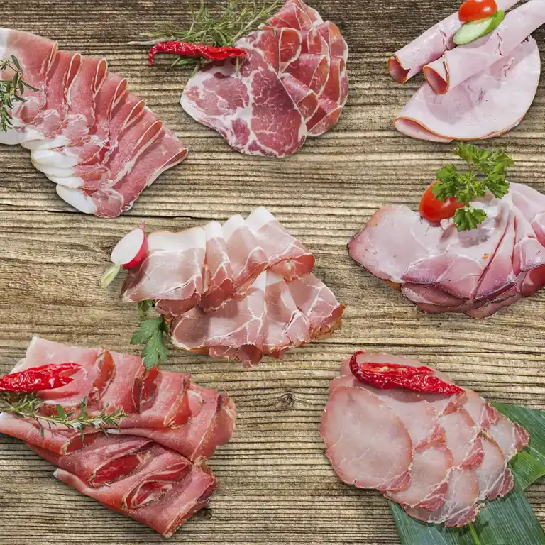 Bayerische Brettljause mit Schinkenplatte