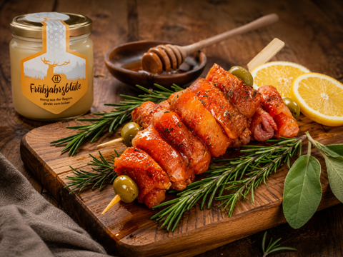 Honigglasierte Grillspiesse mit Hirschpointer Honig Frühjahrsblüte